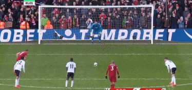 心系老东家，小罗社媒晒照祝贺弗拉门戈巴甲夺冠